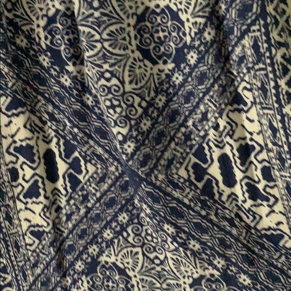 AB Studio romper - Picture 2 of 3